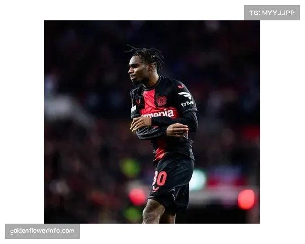 格里马尔多第62分钟小角度劲射中柱，勒沃库森错失破门良机