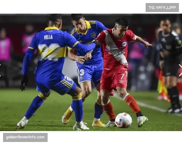 欧足联裁判委员会会议重申，将严格判罚禁区内定位球攻防中的拉扯动作